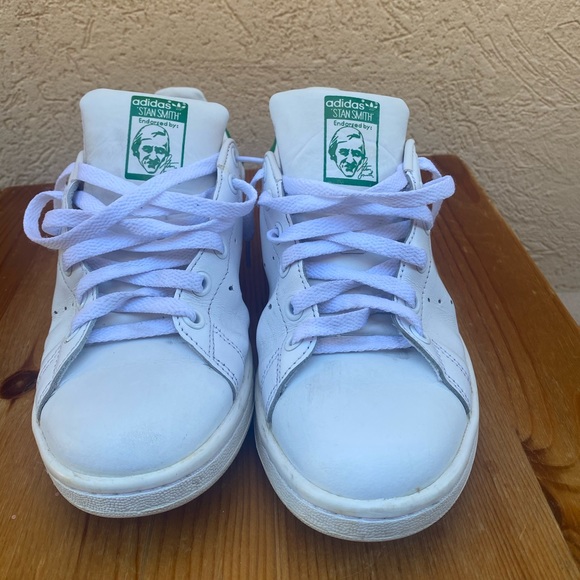 Adidas Stan Smith Shoes - Picture 3 of 8